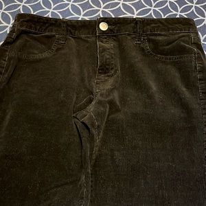 AMERICAN EAGLE OUTFITTERS 360 degree Super Stretch corduroy skinny pants!!!
